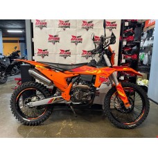 Мотоцикл Regulmoto SIX DAYS с ПТС (2025) Мотоцикл Regulmoto SIX DAYS с ПТС (2025)